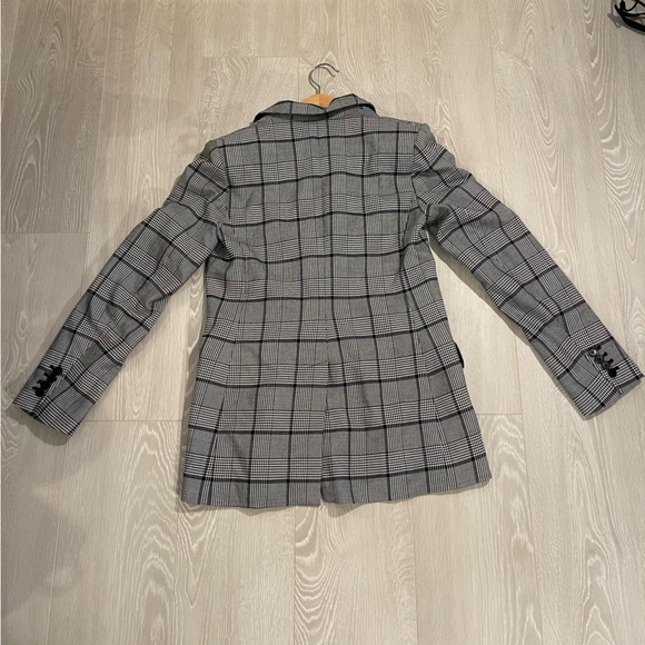 Aritzia Babaton The Samuel Transition Blazer Gray Black Plaid size 4 - Picture 16 of 16